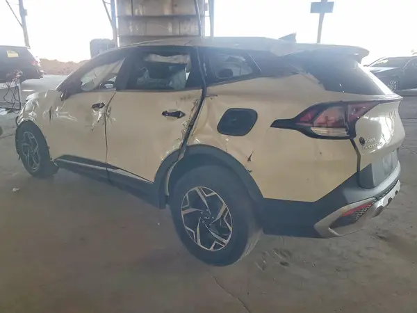 KNDPU3AF8P7183852 2023 KIA SPORTAGE - Image 2
