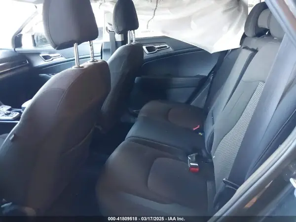 KNDPU3AF9P7049528 2023 KIA SPORTAGE - Image 8