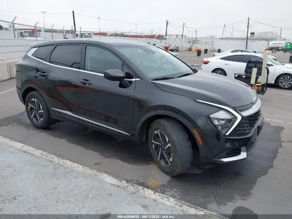 KNDPU3AGXP7098715 2023 KIA SPORTAGE - Image 1