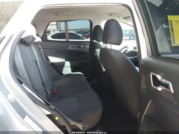 KNDPUCAF0P7136380 2023 KIA SPORTAGE - Image 8
