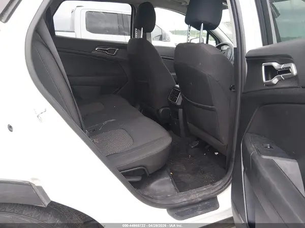 KNDPUCAF1P7053654 2023 KIA SPORTAGE - Image 8