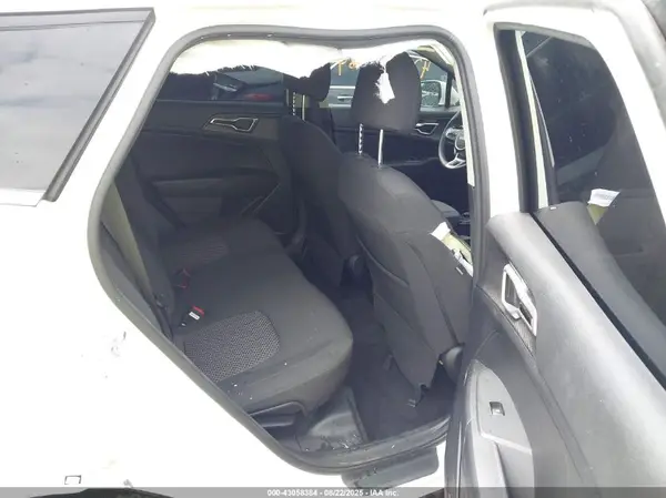 KNDPUCAF1P7185250 2023 KIA SPORTAGE - Image 8