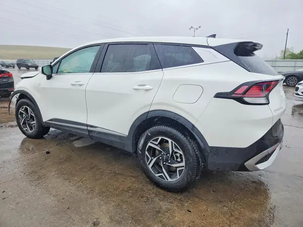 KNDPUCAF2P7201732 2023 KIA SPORTAGE - Image 2