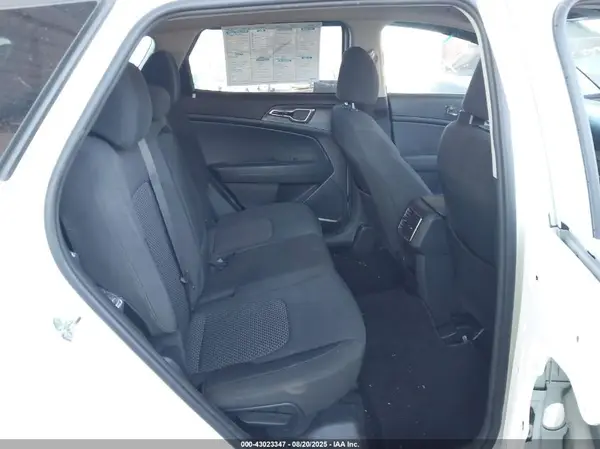 KNDPUCAF3P7085053 2023 KIA SPORTAGE - Image 8
