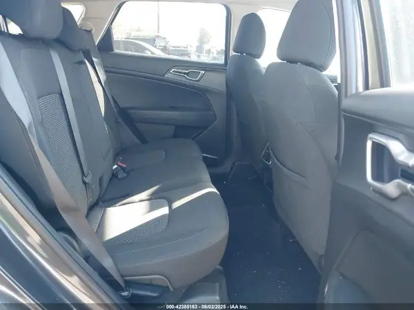 KNDPUCAF3P7152895 2023 KIA SPORTAGE - Image 8