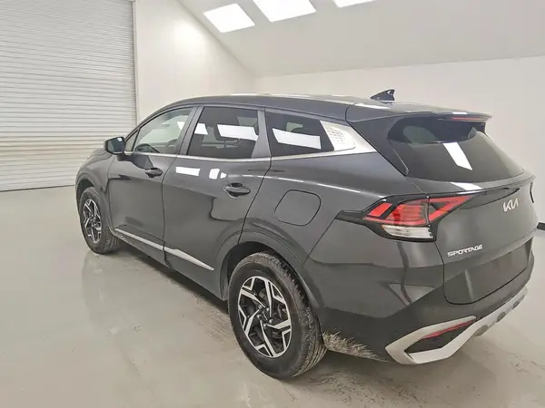 KNDPUCAF4P7106184 2023 KIA SPORTAGE - Image 2