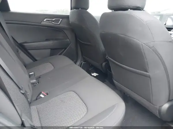 KNDPUCAF4P7204812 2023 KIA SPORTAGE - Image 8