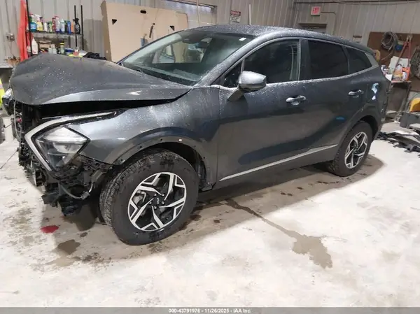 KNDPUCAF5P7040230 2023 KIA SPORTAGE - Image 2