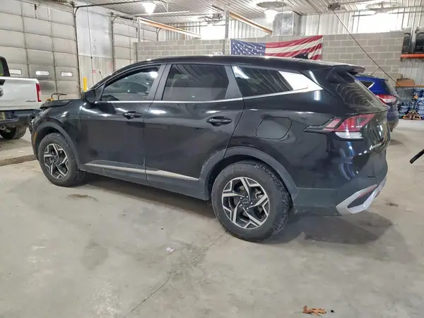 KNDPUCAF5P7100684 2023 KIA SPORTAGE - Image 2