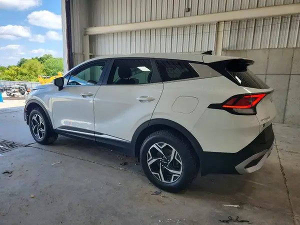 KNDPUCAF5P7158018 2023 KIA SPORTAGE - Image 2