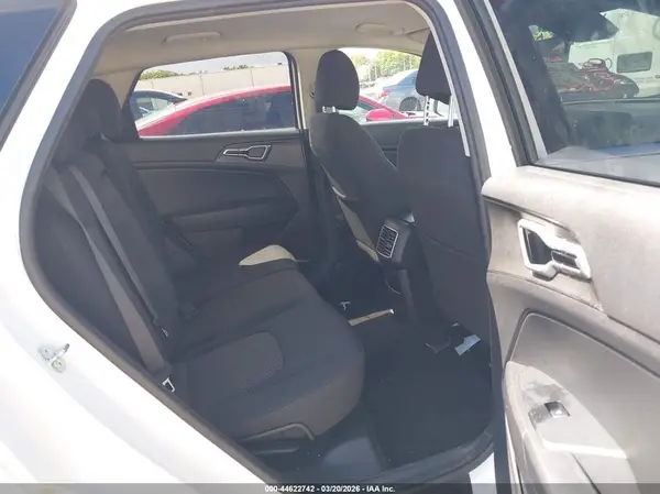KNDPUCAF5P7165082 2023 KIA SPORTAGE - Image 8