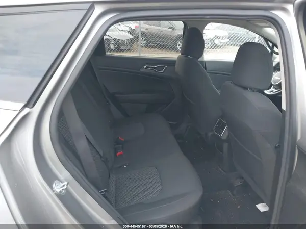 KNDPUCAF5P7210618 2023 KIA SPORTAGE - Image 8