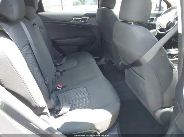 KNDPUCAF6P7085788 2023 KIA SPORTAGE - Image 8