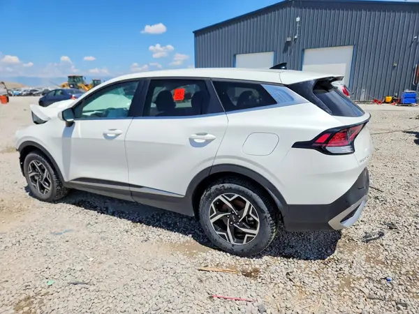 KNDPUCAF6P7087136 2023 KIA SPORTAGE - Image 2
