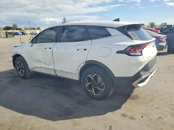 KNDPUCAF6P7133158 2023 KIA SPORTAGE - Image 2