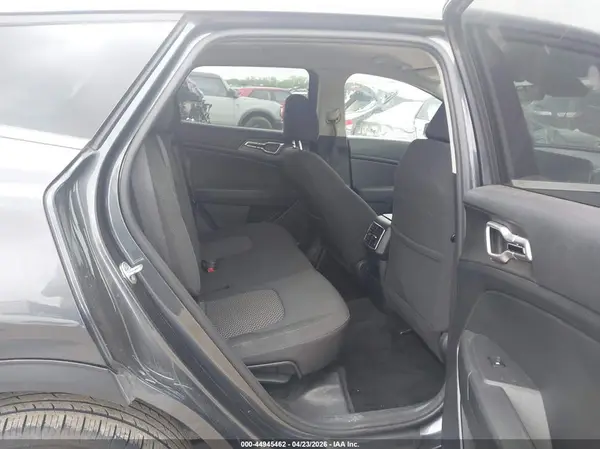 KNDPUCAF6P7166130 2023 KIA SPORTAGE - Image 8