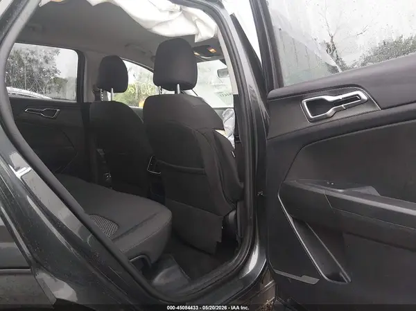KNDPUCAF6P7206335 2023 KIA SPORTAGE - Image 8