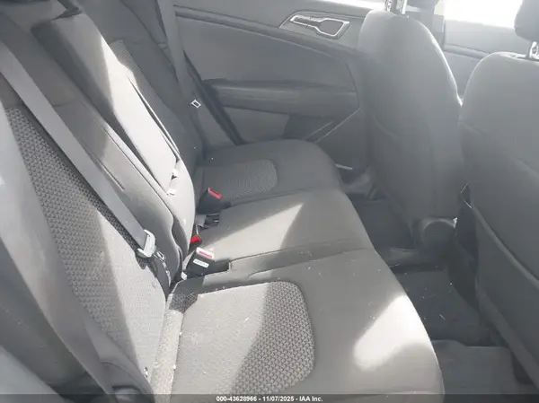 KNDPUCAF7P7206151 2023 KIA SPORTAGE - Image 8