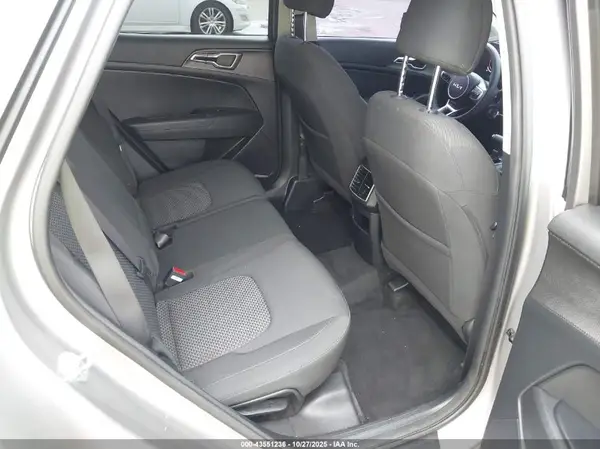 KNDPUCAF8P7086733 2023 KIA SPORTAGE - Image 8