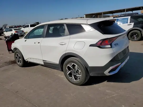 KNDPUCAF9P7107301 2023 KIA SPORTAGE - Image 2