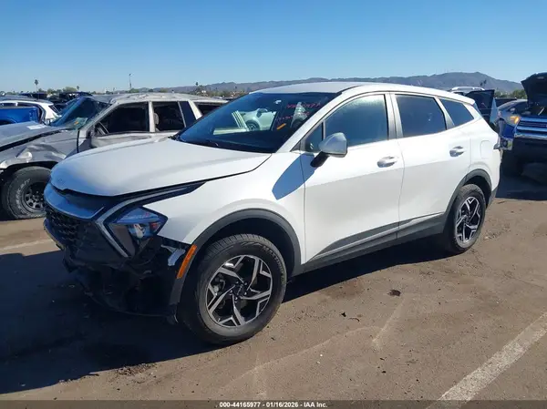 KNDPUCAFXP7099628 2023 KIA SPORTAGE - Image 2