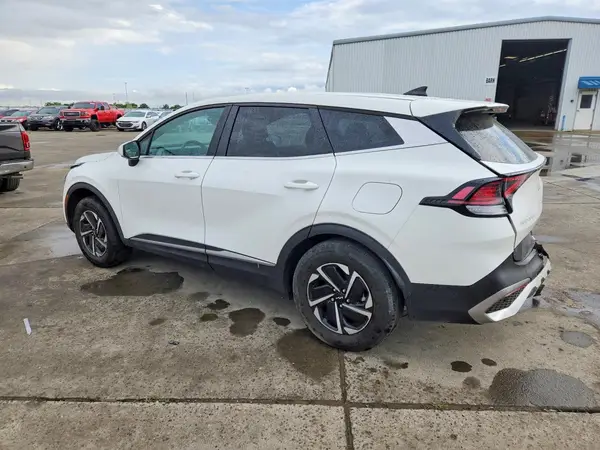 KNDPUCAG2P7111540 2023 KIA SPORTAGE - Image 2