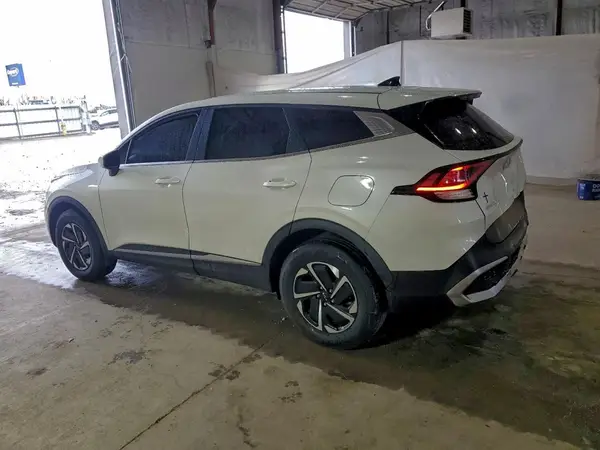 KNDPUCAG3P7113913 2023 KIA SPORTAGE - Image 2