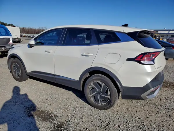 KNDPUCAG6P7015572 2023 KIA SPORTAGE - Image 2