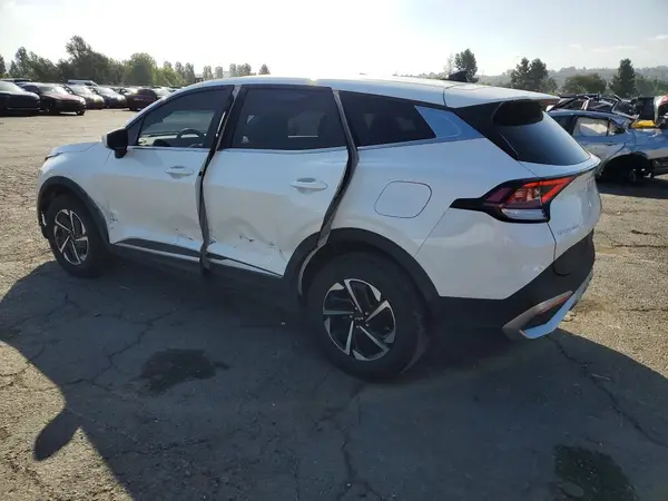 KNDPUCAG6P7062875 2023 KIA SPORTAGE - Image 2
