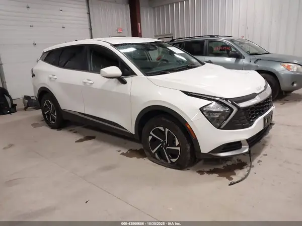 KNDPUCAG7P7017055 2023 KIA SPORTAGE - Image 1