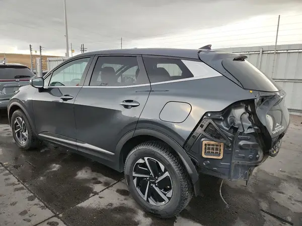 KNDPUCAG7P7024992 2023 KIA SPORTAGE - Image 2