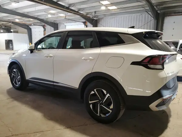 KNDPUCAG7P7063257 2023 KIA SPORTAGE - Image 2