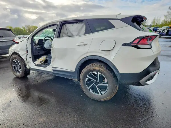 KNDPUCAG8P7028727 2023 KIA SPORTAGE - Image 2