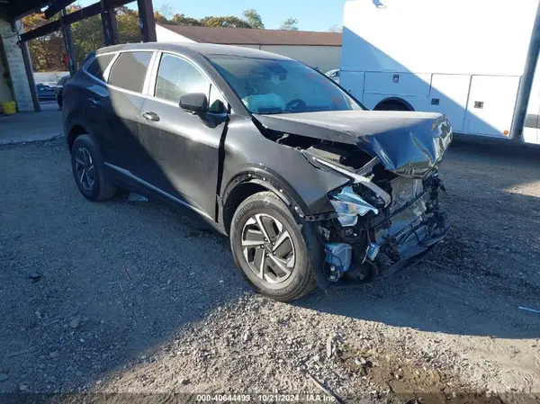 KNDPUCAG8P7059833 2023 KIA SPORTAGE - Image 1