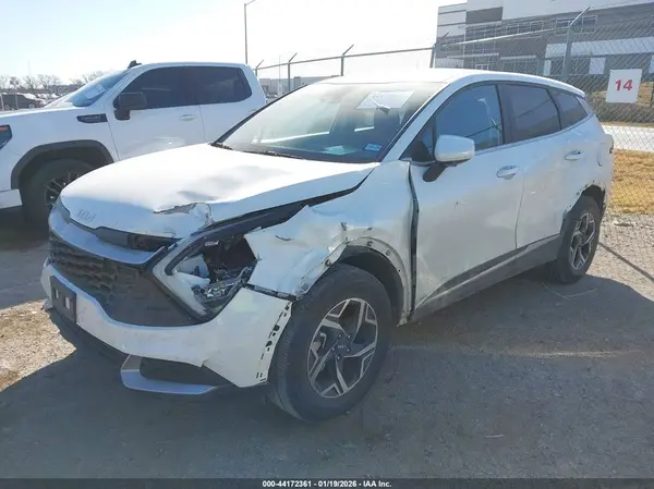 KNDPUCDF1R7237717 2024 KIA SPORTAGE - Image 2