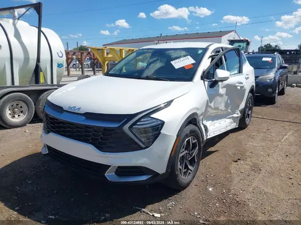 KNDPUCDF3S7352910 2025 KIA SPORTAGE - Image 2