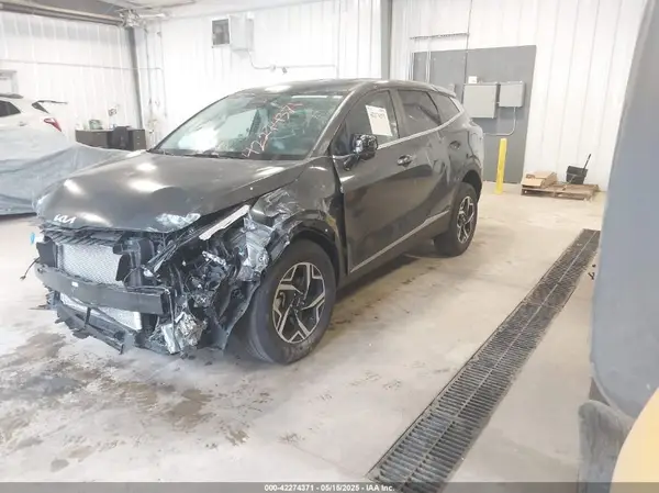 KNDPUCDF4R7296180 2024 KIA SPORTAGE - Image 2