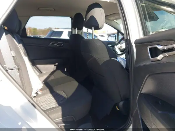 KNDPUCDF4S7400592 2025 KIA SPORTAGE - Image 8
