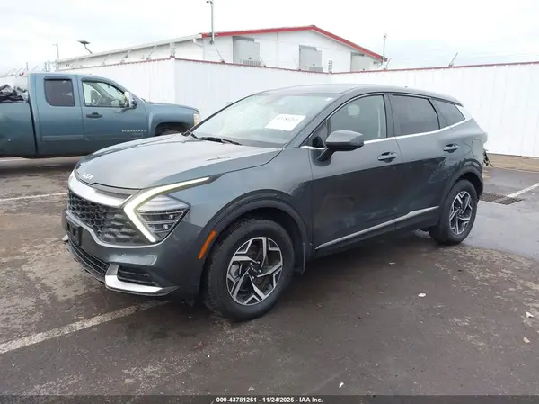 KNDPUCDF6R7235736 2024 KIA SPORTAGE - Image 2