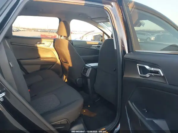 KNDPUCDF7R7266901 2024 KIA SPORTAGE - Image 8