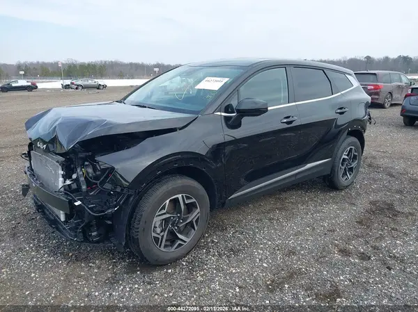 KNDPUCDF7S7353008 2025 KIA SPORTAGE - Image 2