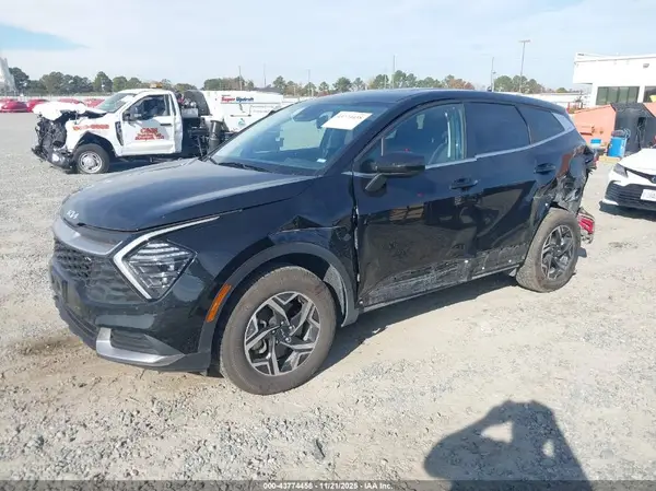 KNDPUCDF8R7304233 2024 KIA SPORTAGE - Image 2