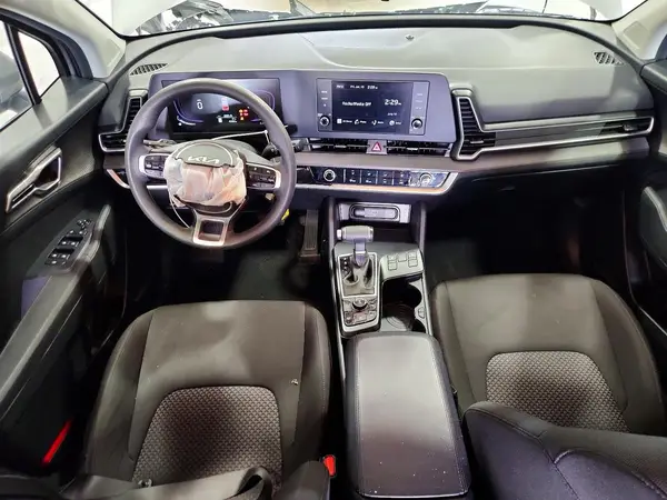 KNDPUCDF8S7370416 2025 KIA SPORTAGE - Image 8