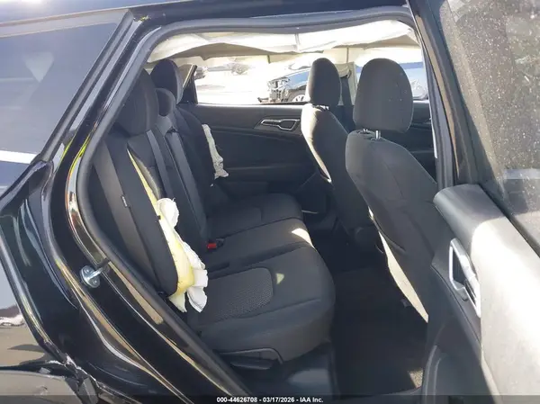 KNDPUCDFXR7218034 2024 KIA SPORTAGE - Image 8