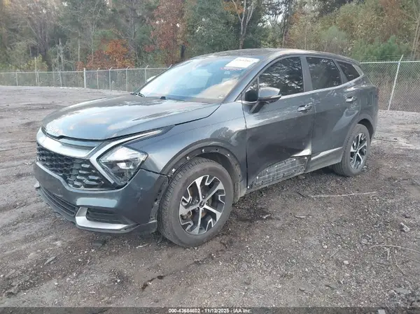 KNDPV3AF3P7177955 2023 KIA SPORTAGE - Image 2
