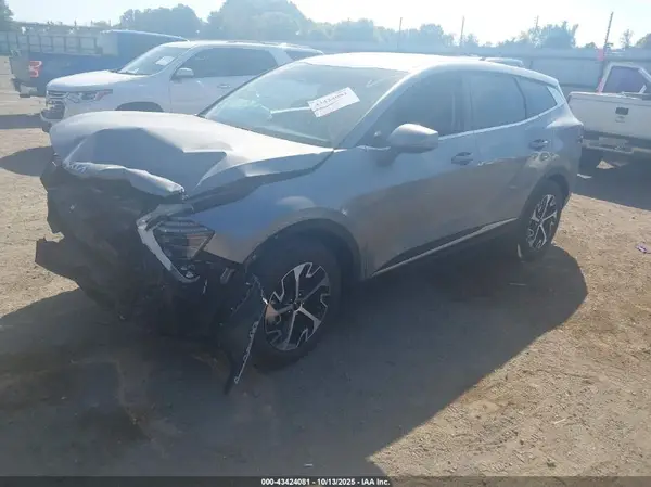 KNDPV3DF0R7286968 2024 KIA SPORTAGE - Image 2