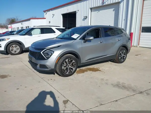 KNDPV3DF1R7313711 2024 KIA SPORTAGE - Image 2