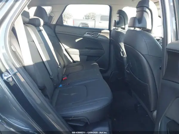 KNDPV3DF3S7387198 2025 KIA SPORTAGE - Image 8
