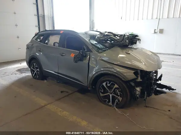 KNDPV3DF7S7334665 2025 KIA SPORTAGE - Image 1