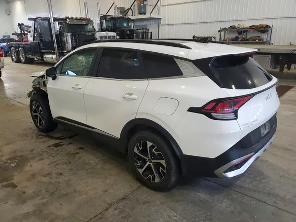 KNDPVCAF8P7114477 2023 KIA SPORTAGE - Image 2